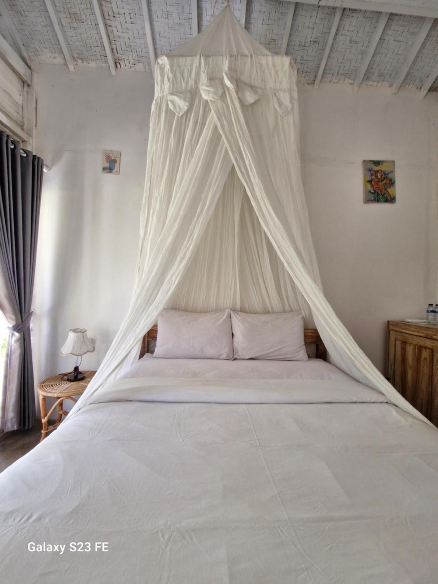The Layar Homestay Batununggul Exteriör bild