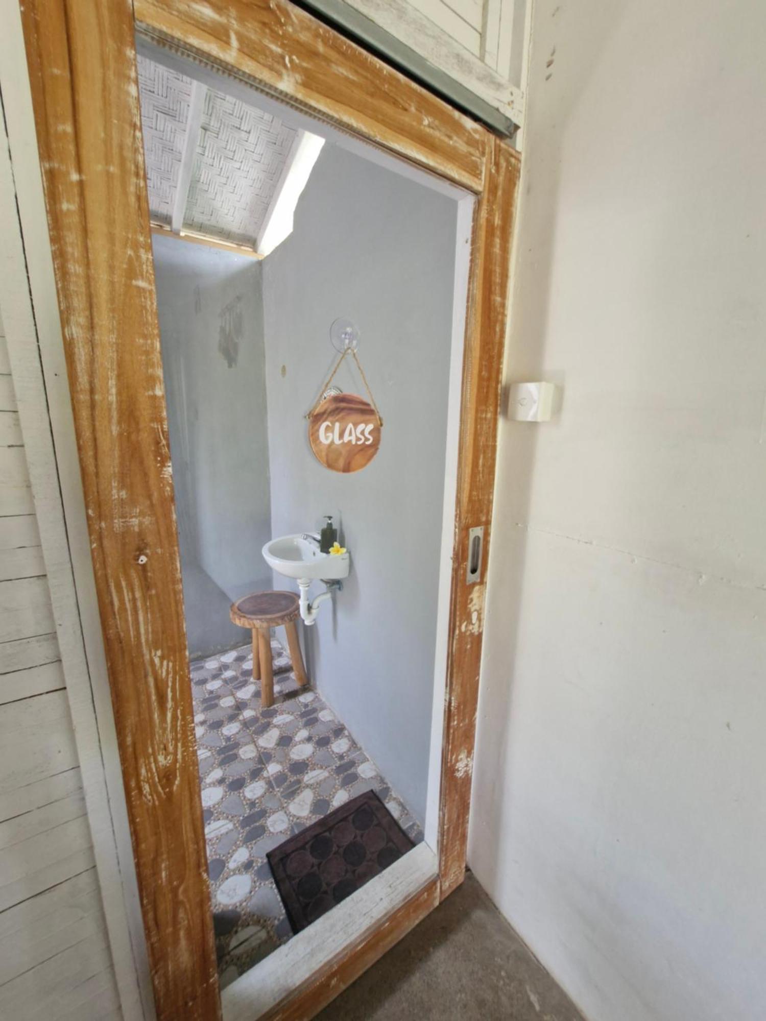 The Layar Homestay Batununggul Exteriör bild