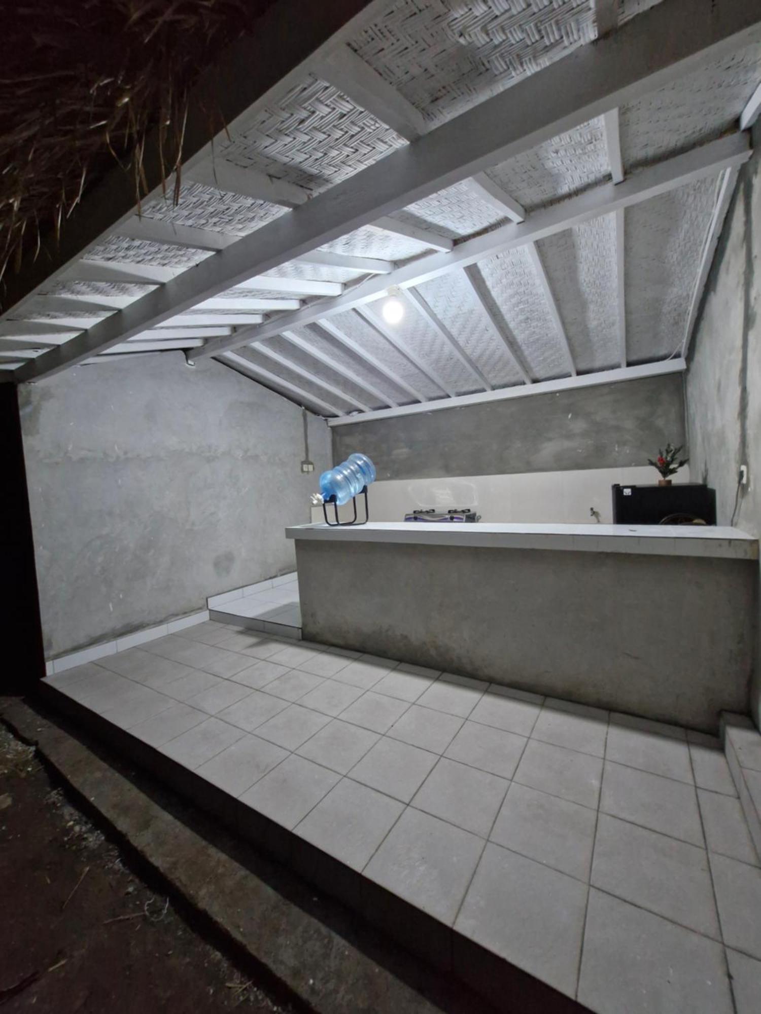 The Layar Homestay Batununggul Exteriör bild